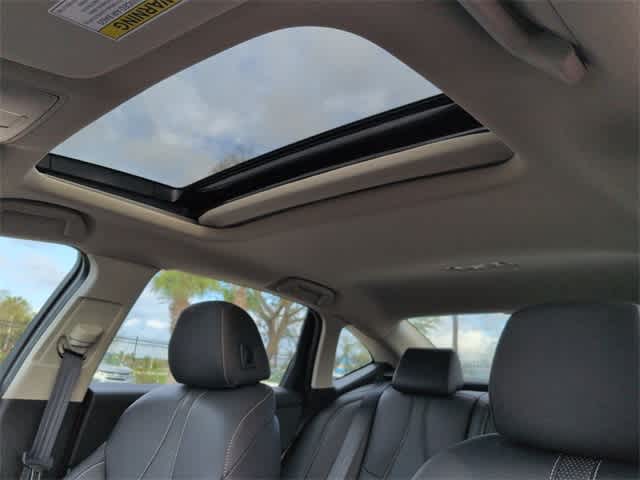 Thumbnail: 2025 Acura TLX - 20