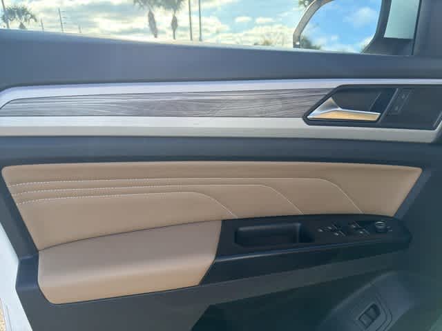 Thumbnail: 2021 Volkswagen Atlas - 13