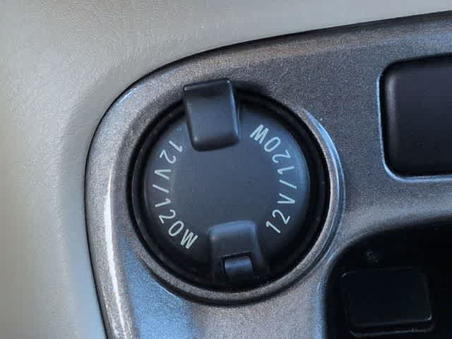 Thumbnail: 2003 Toyota Highlander - 28