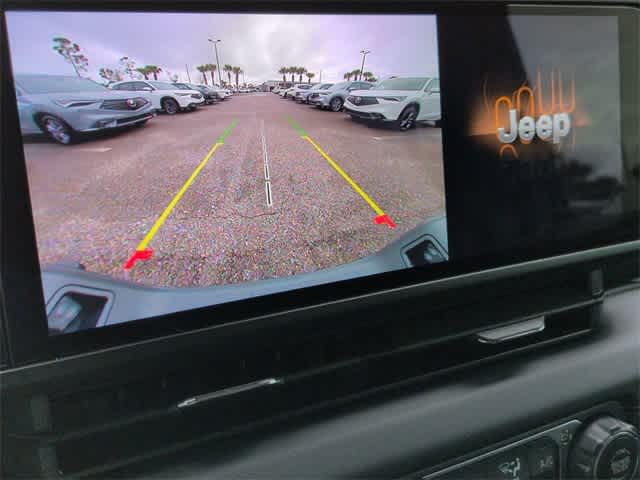 Thumbnail: 2025 Jeep Gladiator - 29