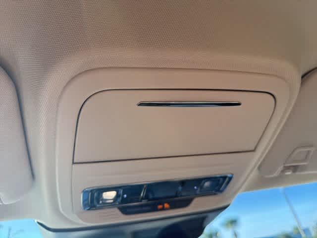 Thumbnail: 2021 Lincoln Corsair - 18