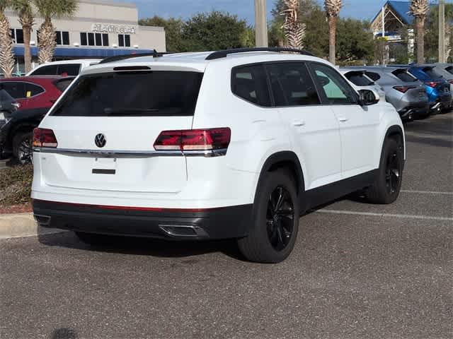Thumbnail: 2022 Volkswagen Atlas - 8