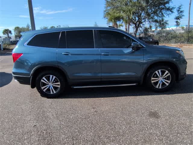 Thumbnail: 2017 Honda Pilot - 9