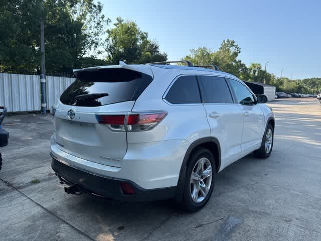 Thumbnail: 2016 Toyota Highlander - 3
