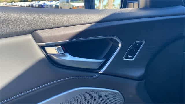 Thumbnail: 2025 Acura RDX - 24