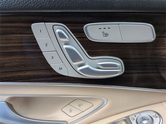 Thumbnail: 2022 Mercedes-Benz GLC - 18