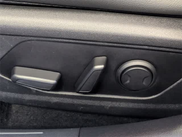 Thumbnail: 2022 Hyundai Elantra - 18