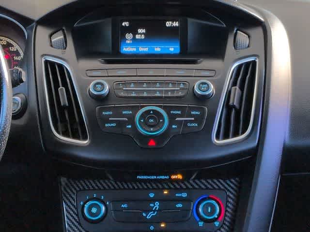 Thumbnail: 2015 Ford Focus - 28