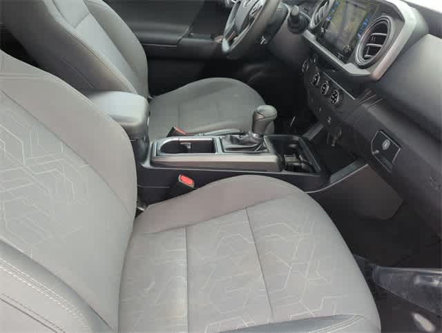 Thumbnail: 2017 Toyota Tacoma - 22