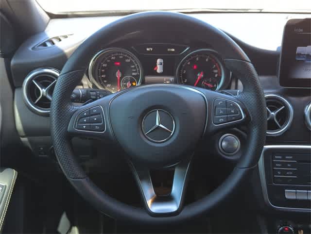 Thumbnail: 2019 Mercedes-Benz GLA - 23