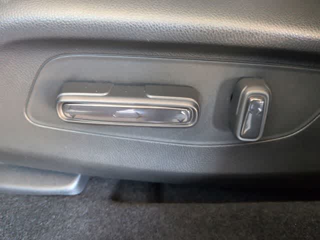 Thumbnail: 2025 Acura ADX - 18