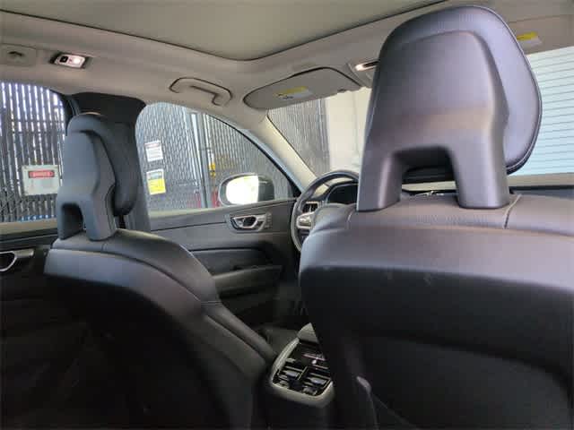 Thumbnail: 2018 Volvo XC60 - 19