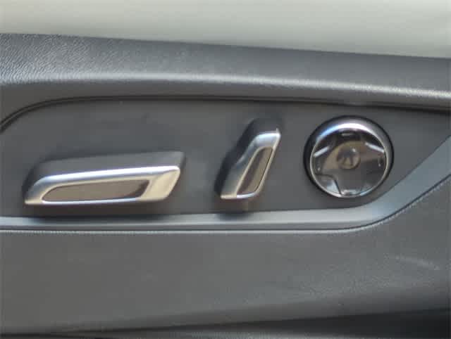 Thumbnail: 2023 Acura MDX - 18