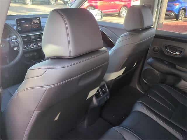 Thumbnail: 2025 Acura ADX - 19