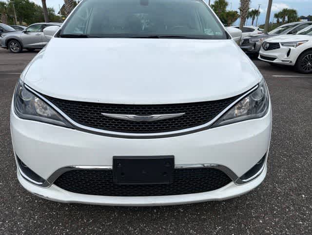 Thumbnail: 2017 Chrysler Pacifica - 12