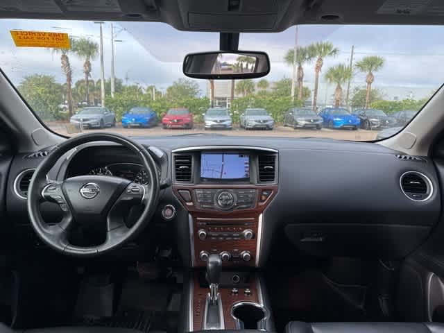 Thumbnail: 2017 Nissan Pathfinder - 19