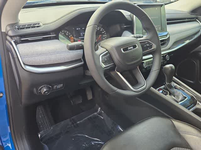 Thumbnail: 2022 Jeep Compass - 10