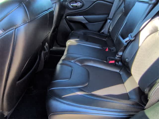 Thumbnail: 2019 Jeep Cherokee - 20