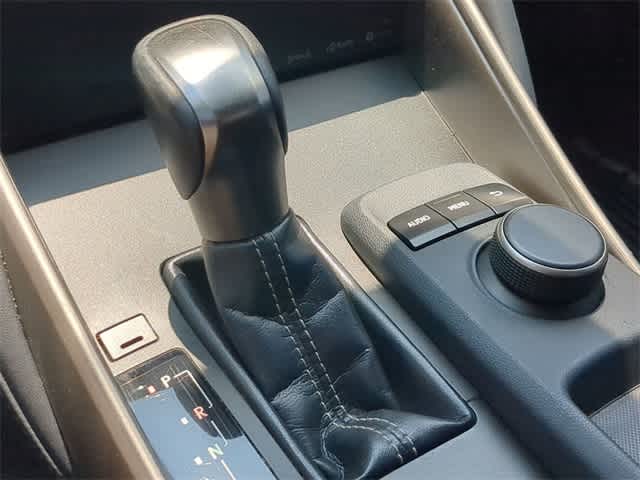 Thumbnail: 2018 Lexus IS - 30
