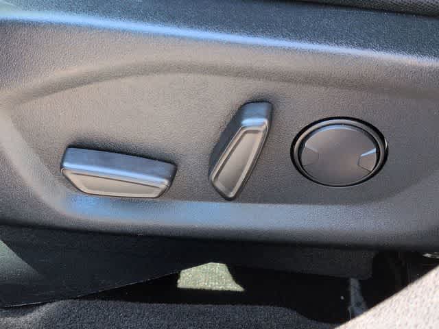 Thumbnail: 2019 Ford Explorer - 18