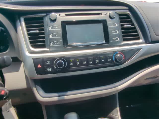 Thumbnail: 2016 Toyota Highlander - 26