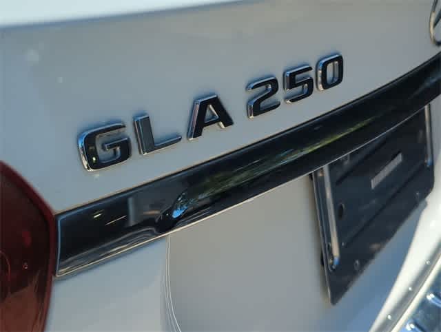 Thumbnail: 2019 Mercedes-Benz GLA - 13