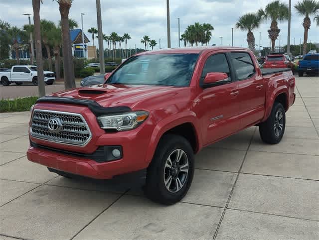 Thumbnail: 2017 Toyota Tacoma - 4