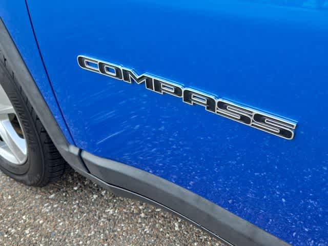 Thumbnail: 2022 Jeep Compass - 13