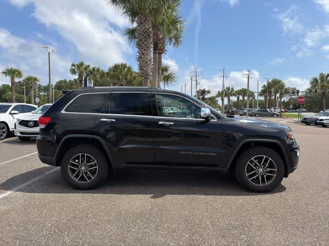 Thumbnail: 2017 Jeep Grand Cherokee - 15