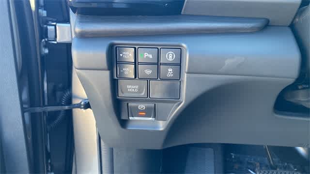 Thumbnail: 2025 Acura RDX - 26