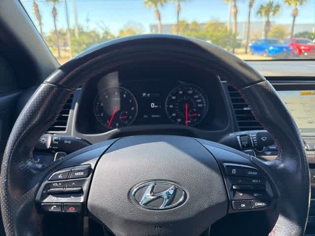 Thumbnail: 2018 Hyundai Elantra - 16