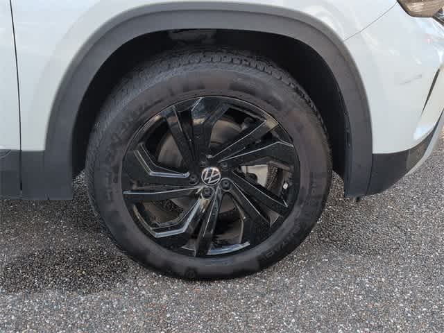 Thumbnail: 2022 Volkswagen Atlas - 14