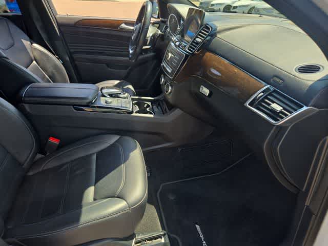 Thumbnail: 2016 Mercedes-Benz GLE - 22