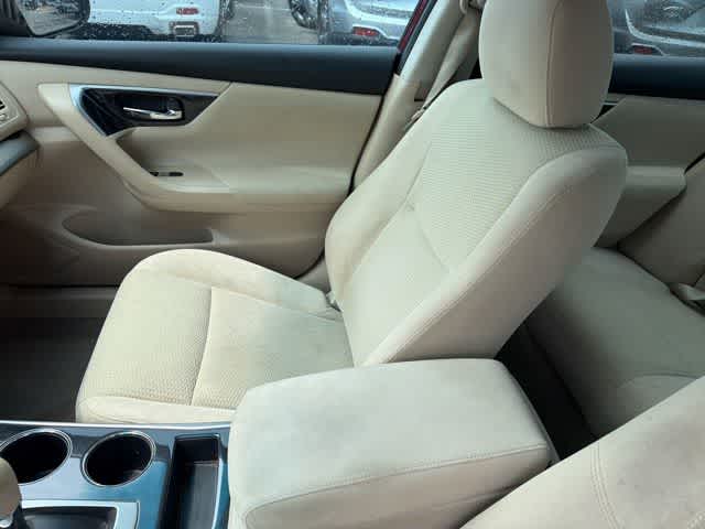 Thumbnail: 2014 Nissan Altima - 22