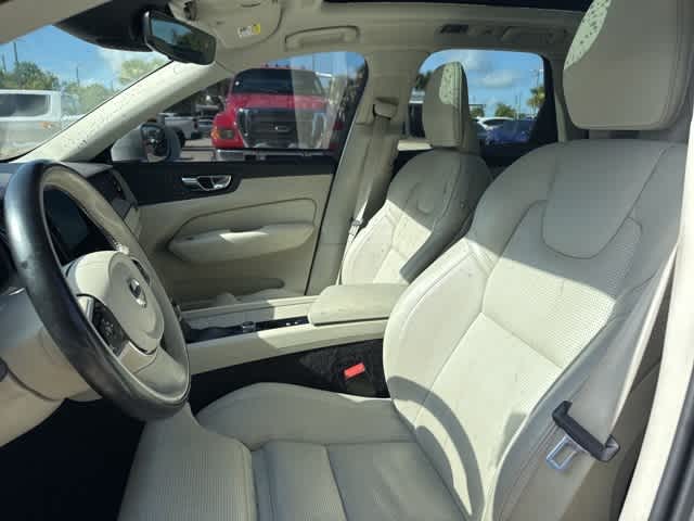 Thumbnail: 2021 Volvo XC60 - 6