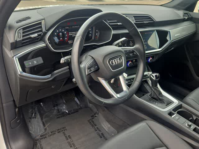 Thumbnail: 2023 Audi Q3 - 10