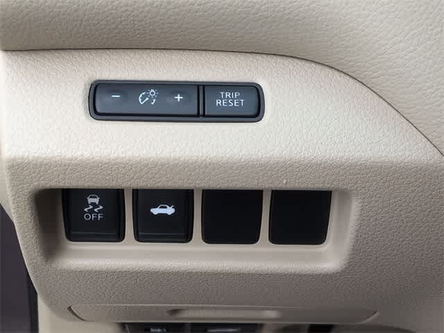 Thumbnail: 2013 Nissan Altima - 37