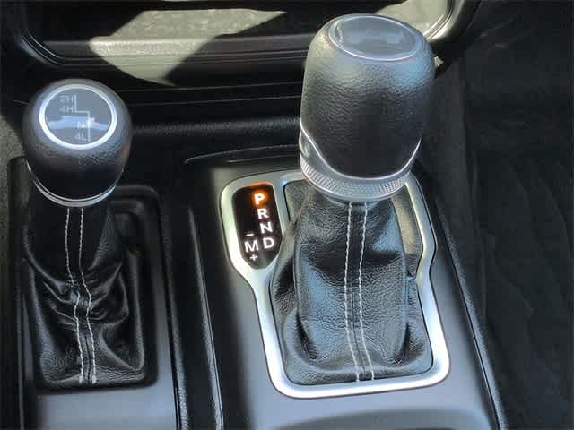 Thumbnail: 2020 Jeep Wrangler - 32