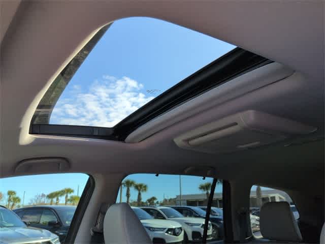 Thumbnail: 2017 Honda Pilot - 20