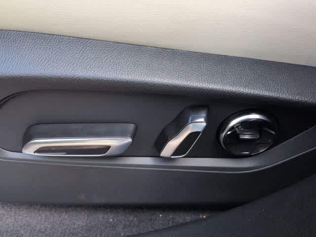 Thumbnail: 2026 Acura RDX - 18