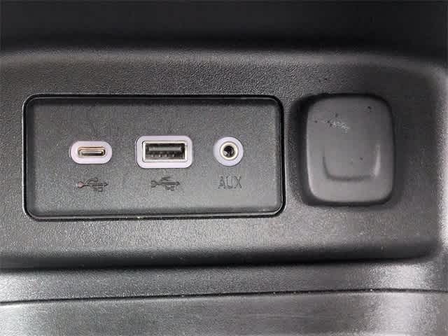 Thumbnail: 2020 Chevrolet Equinox - 31