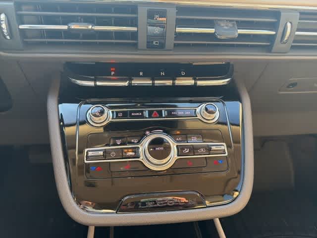 Thumbnail: 2021 Lincoln Corsair - 15