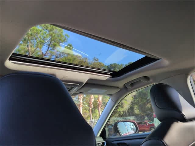 Thumbnail: 2020 Toyota Highlander - 23