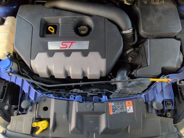 Thumbnail: 2015 Ford Focus - 15