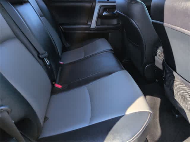 Thumbnail: 2017 Toyota 4Runner - 21