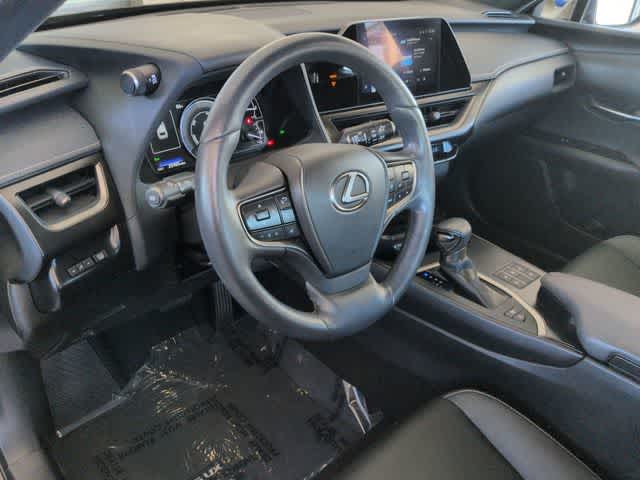 Thumbnail: 2023 Lexus UX - 10