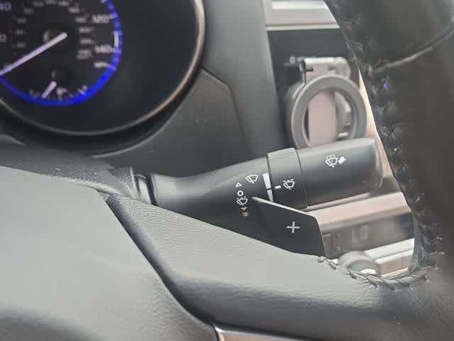Thumbnail: 2015 Subaru Legacy - 25