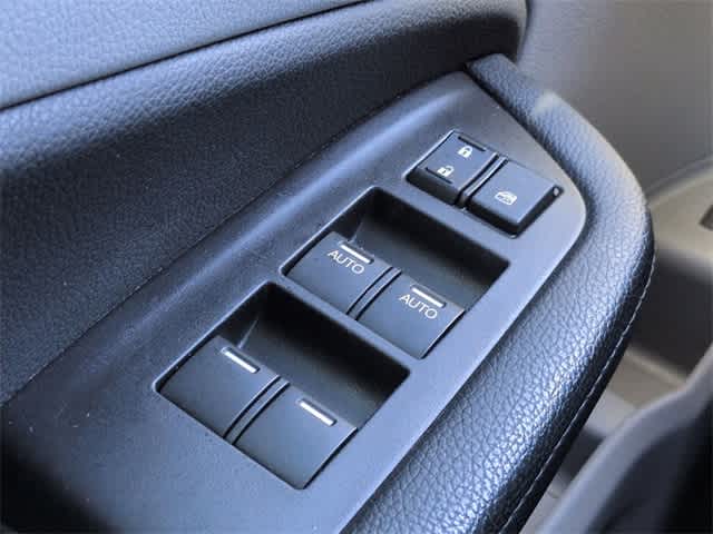 Thumbnail: 2017 Honda Pilot - 40