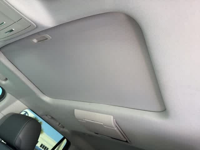 Thumbnail: 2019 GMC Yukon - 24