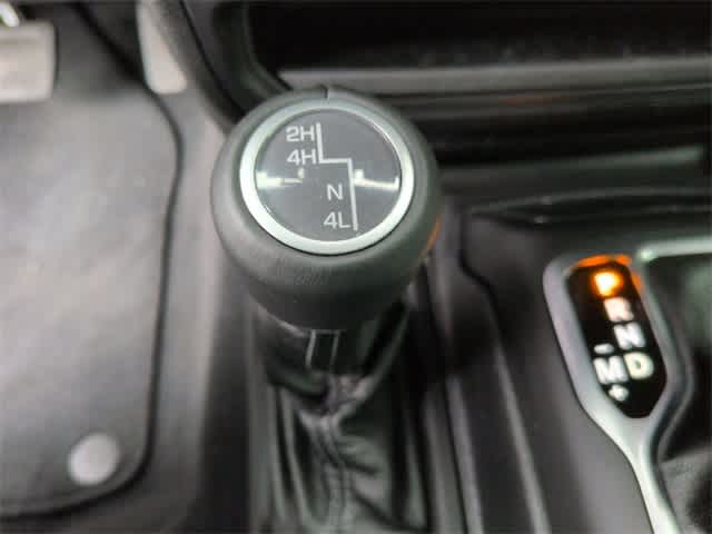 Thumbnail: 2025 Jeep Gladiator - 38